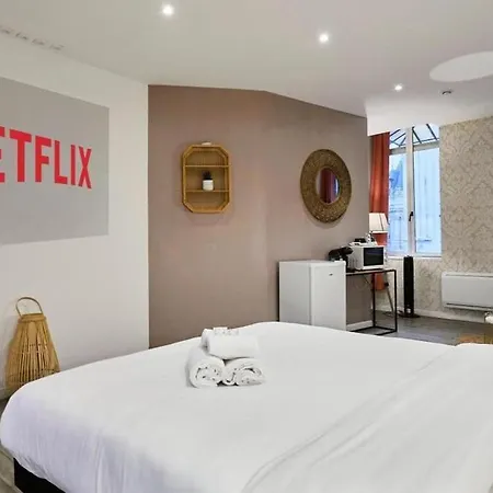 Beige #2#- Vue&jacuzzi Privé-self Check-in Apartment Roubaix