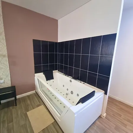 Beige #2#- Vue & Jacuzzi Prive-self Check-in *