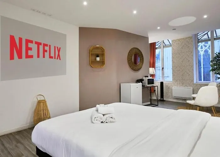 Beige #2#- Vue&jacuzzi Privé-self Check-in Appartement Roubaix